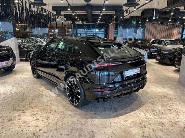 2023 لمبرجيني اوروس اس