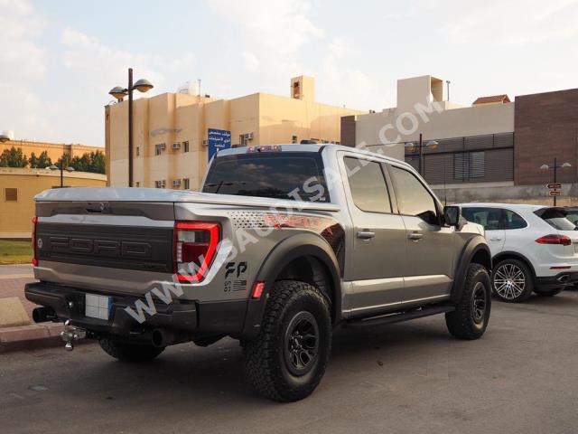 2022 فورد اف 150 رابتور