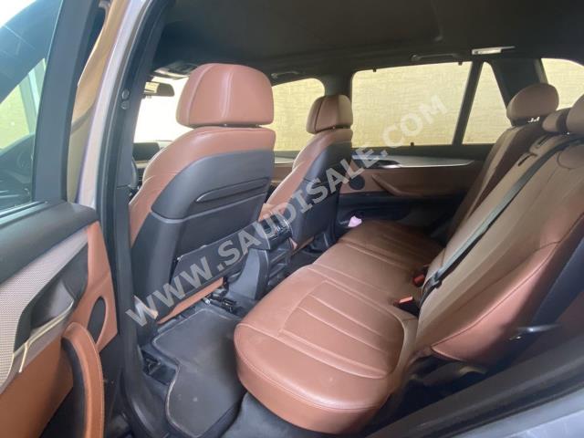 2014 بي ام دبليو الفئة اكس 5 إم