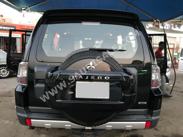 2008 متسوبيشي باجيرو