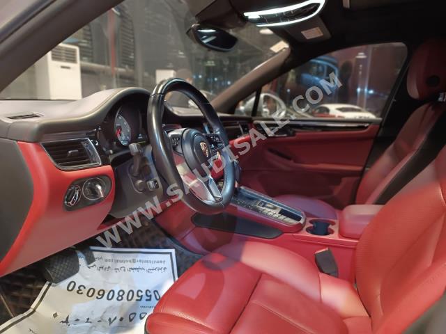 2015 بورش ماكان اس