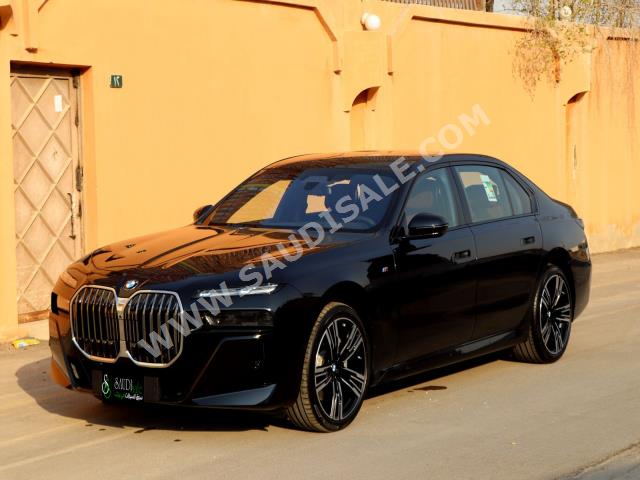 2023 بي ام دبليو الفئة السابعة 740 إل أي