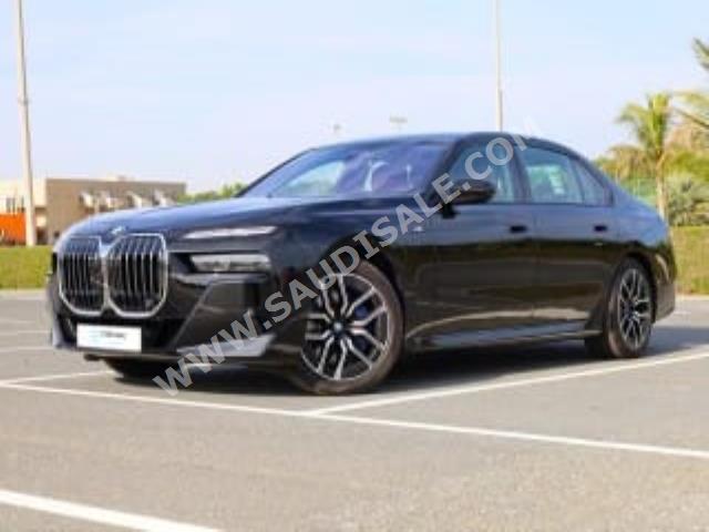 2023 بي ام دبليو الفئة السابعة 735 إل أي