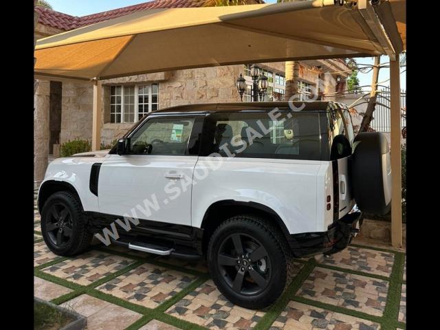 2023 لاند روفر ديفيندر اكس داينمك