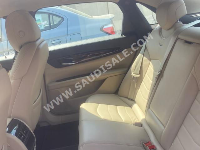 2018 كاديلاك سي تي 6