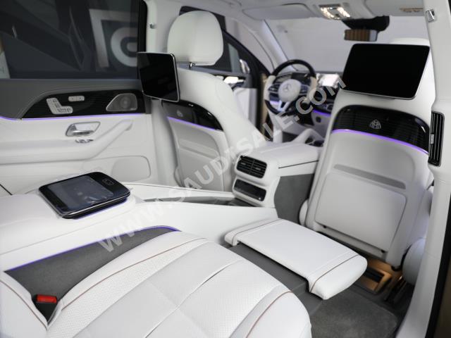 2022 مرسيدس - بنز جي إل إس 600 مايباخ