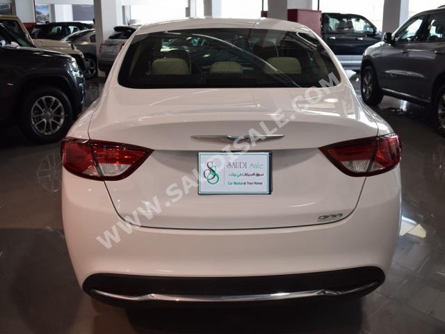 2016 كرايسلر 200 سي ليمتد