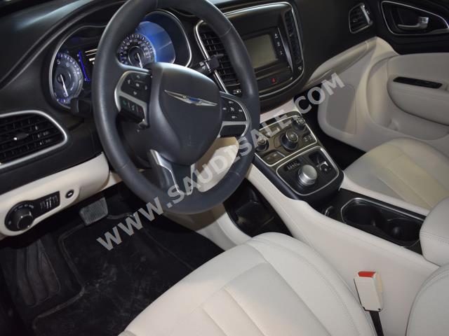 2016 كرايسلر 200 سي ليمتد