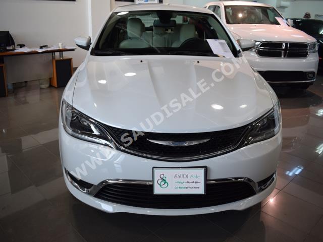 2016 كرايسلر 200 سي ليمتد