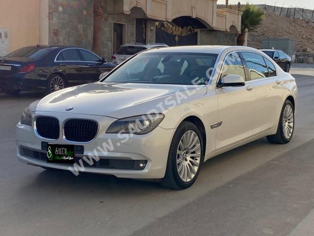 2011 بي ام دبليو الفئة السابعة 730 إل أي