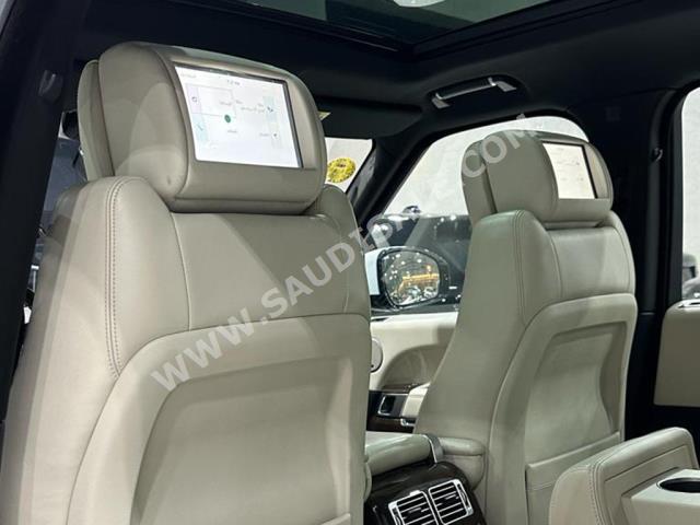 2017 لاند روفر رينج روفر فوج