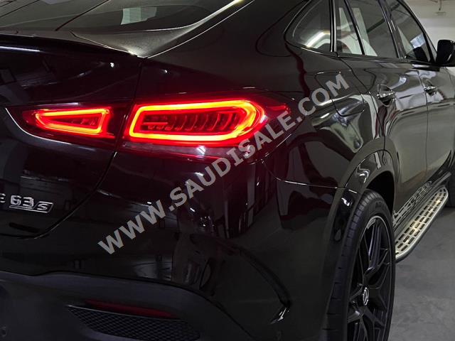 2021 مرسيدس - بنز جي إل إي 63إس أي إم جي