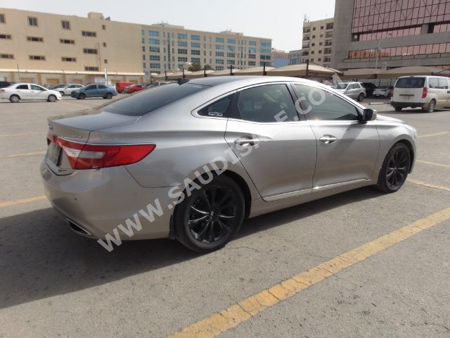 2013 هيونداي ازيرا