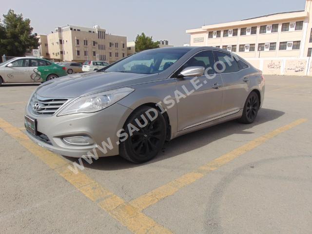 2013 هيونداي ازيرا