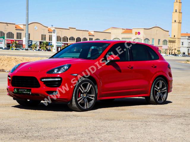 2014 Porsche Cayenne GTS