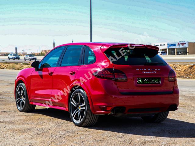 2014 Porsche Cayenne GTS
