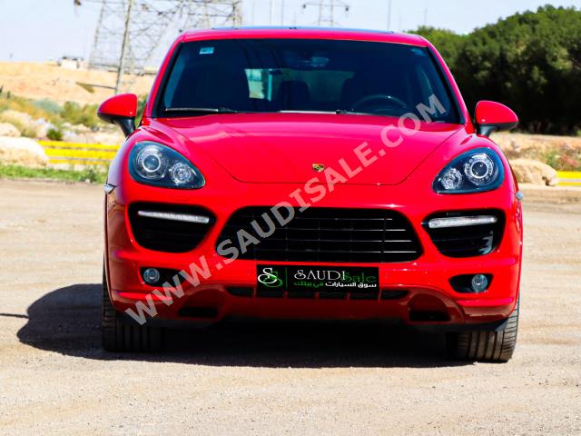 2014 Porsche Cayenne GTS