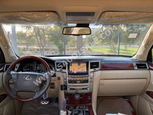 2014 لكزس إل إكس 570 اس