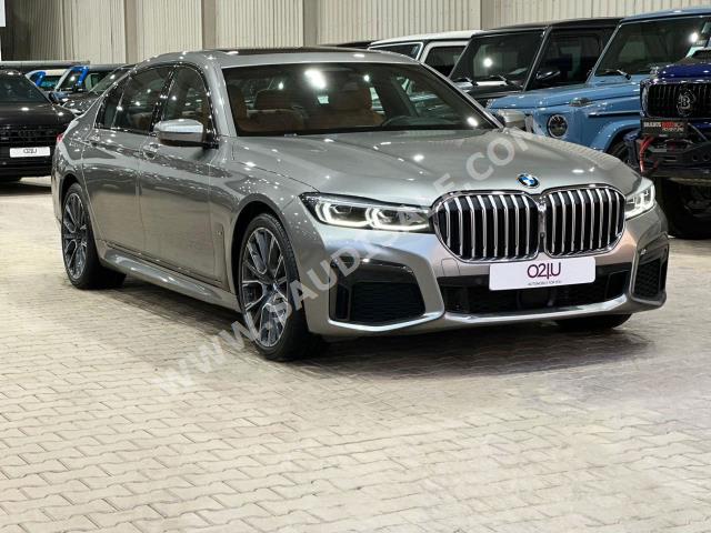 2021 بي ام دبليو الفئة السابعة 730 إل أي