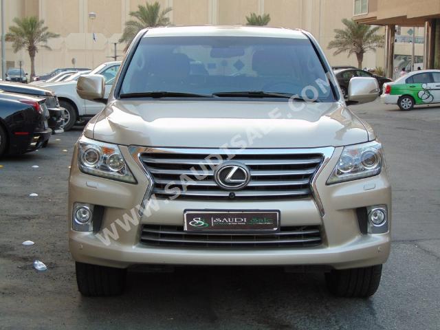 2013 Lexus LX 570
