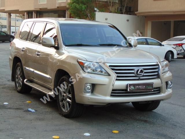 2013 Lexus LX 570