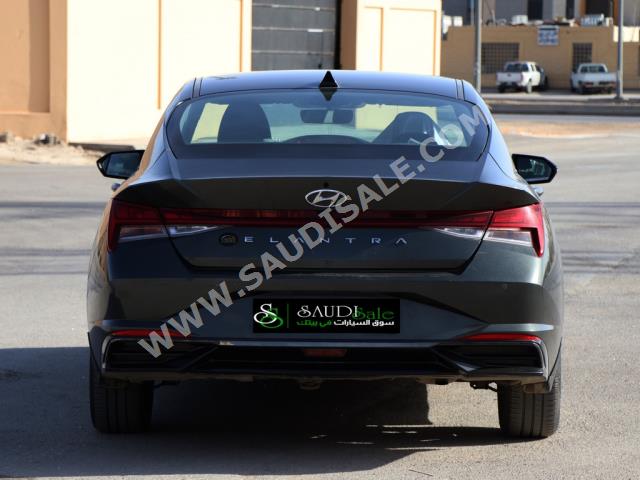 2022 هيونداي النترا