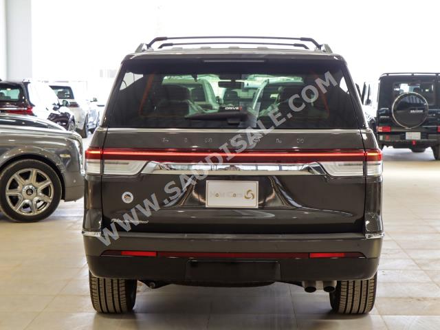 2022 Lincoln Navigator