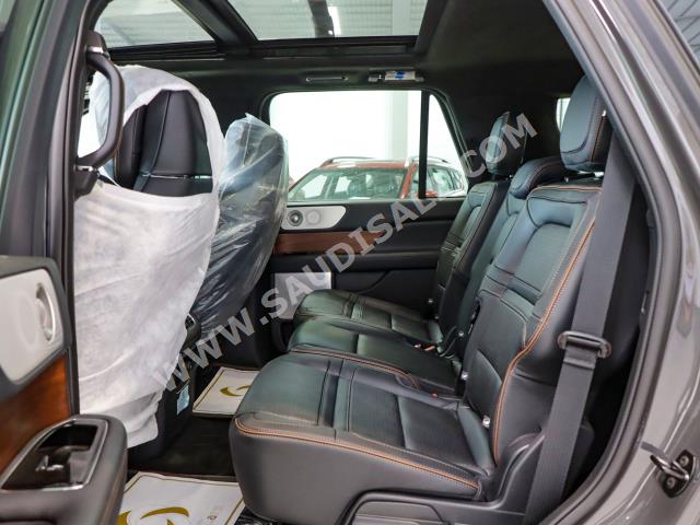 2022 Lincoln Navigator