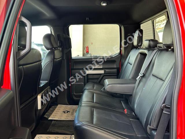 2020 Ford F 150 LARIAT