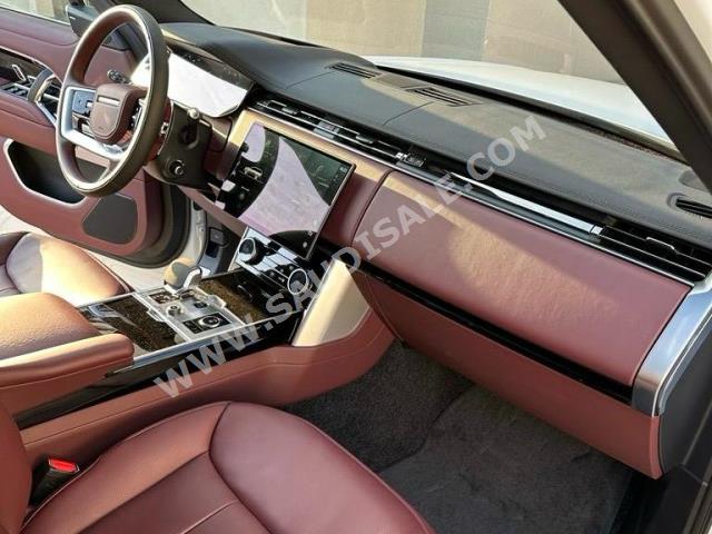 2023 لاند روفر رينج روفر اتش اس اي