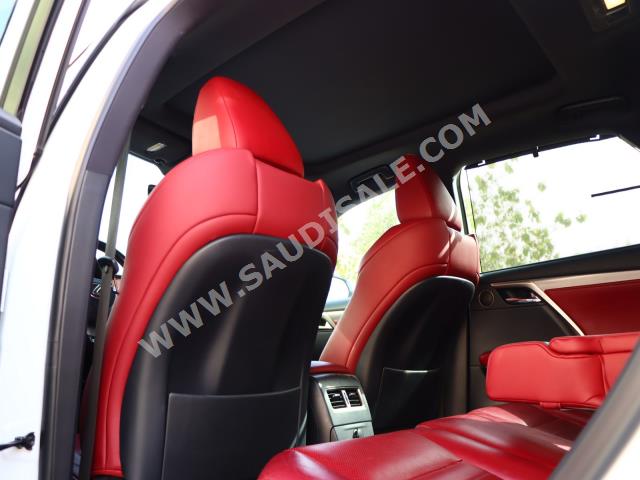 2017 لكزس أر إكس 350 إف