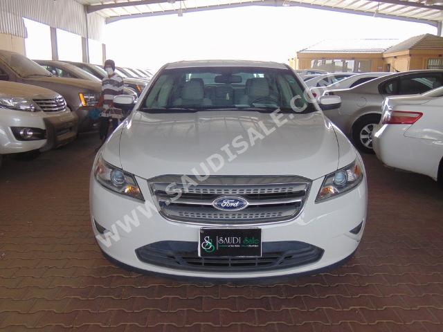 2011 Ford Taurus