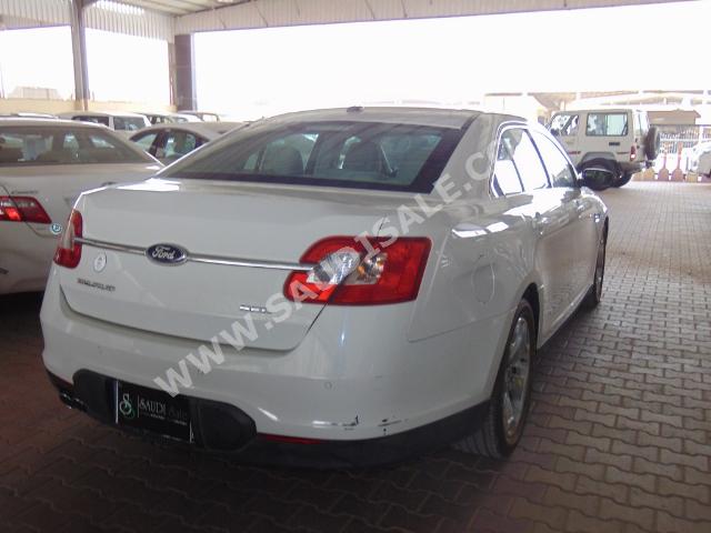 2011 Ford Taurus
