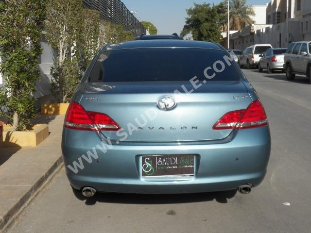 2006 تويوتا افالون ليمتد