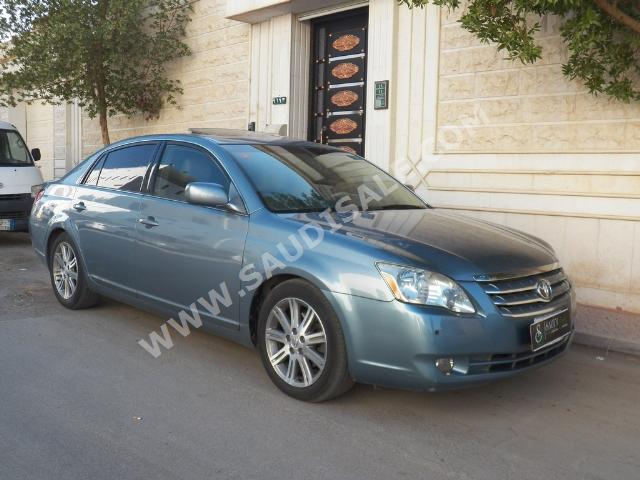 2006 تويوتا افالون ليمتد