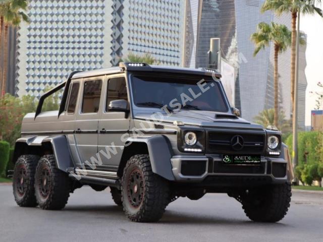 2016 مرسيدس - بنز جي 63 أي إم جي 6×6