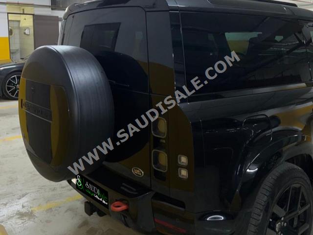 2021 لاند روفر ديفيندر اكس