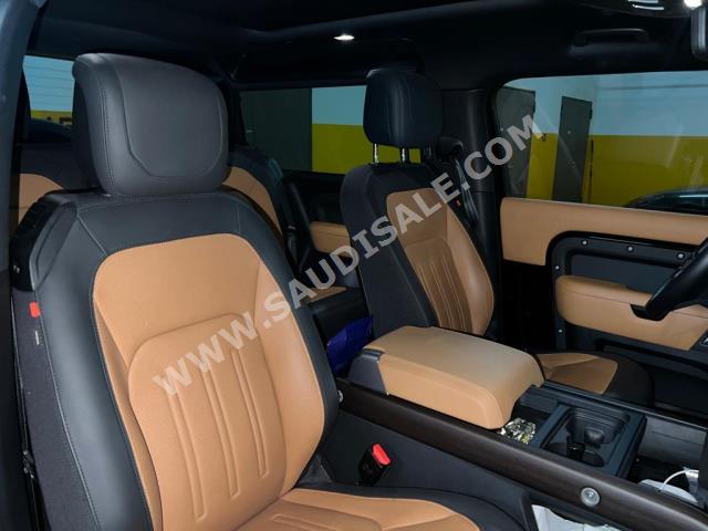 2021 لاند روفر ديفيندر اكس