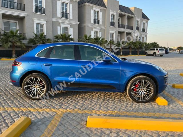 2015 بورش ماكان اس