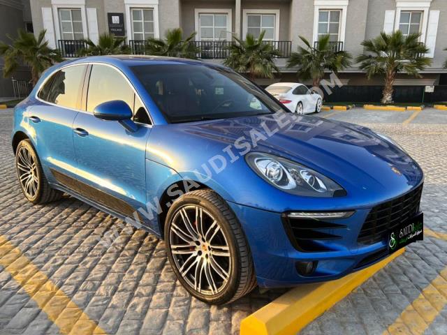 2015 بورش ماكان اس