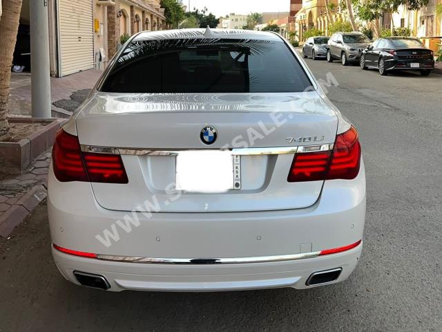 2015 بي ام دبليو الفئة السابعة 740 إل أي