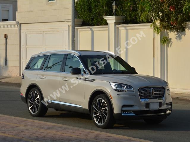 2020 لنكولن افياتور