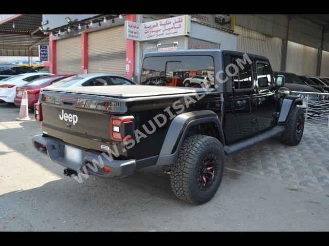 2021 جييب جلادياتور