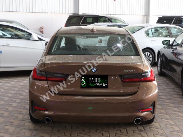 2021 بي ام دبليو الفئة الثالثة 320 أي