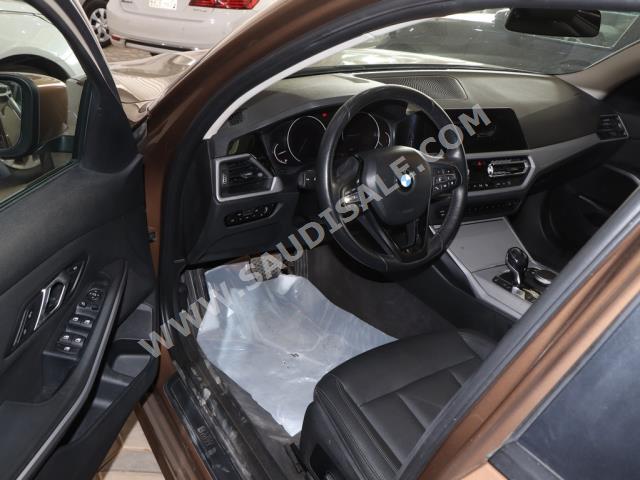 2021 بي ام دبليو الفئة الثالثة 320 أي