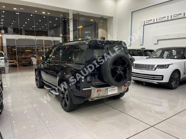 2022 لاند روفر ديفيندر اكس