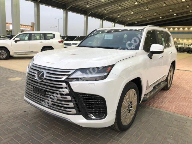 2023 لكزس إل إكس 600