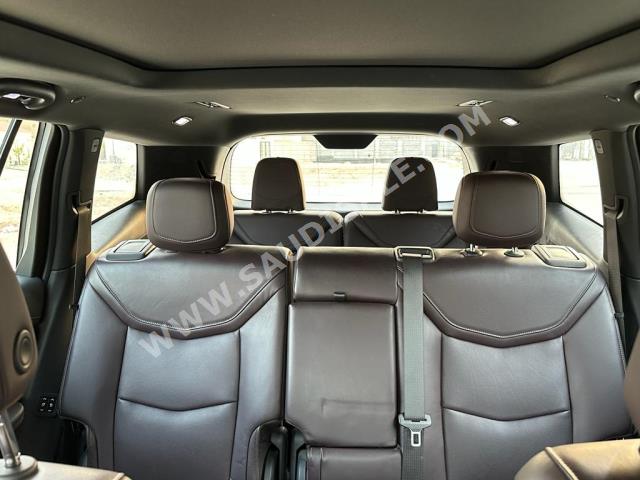 2020 كاديلاك اكس تي 6