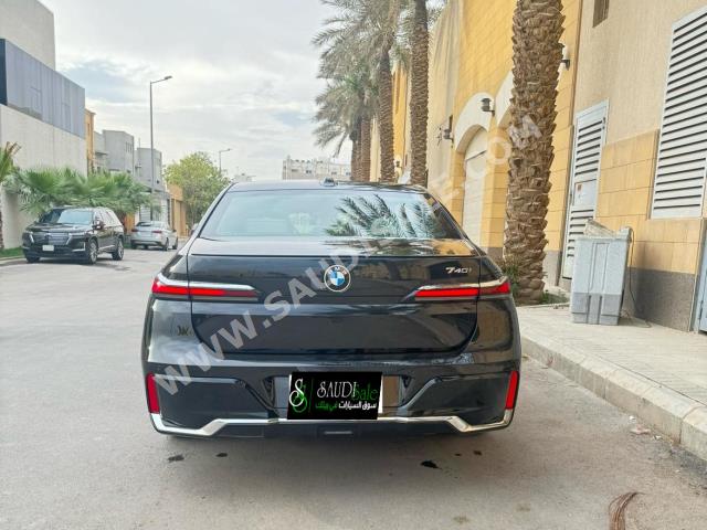2023 بي ام دبليو الفئة السابعة 740أي