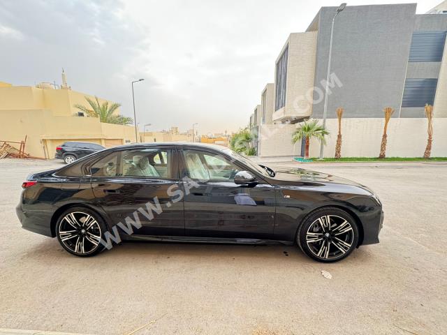 2023 بي ام دبليو الفئة السابعة 740أي
